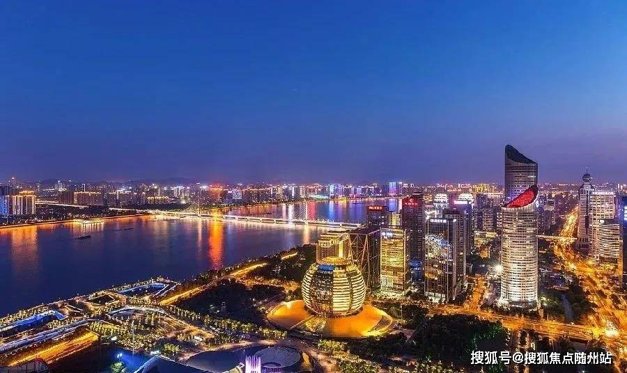 2025年正版资料免费与2025新澳正版今晚资料全面释义、解释与落实与警惕虚假宣传